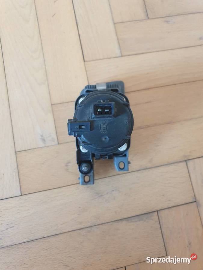 HALOGEN LAMPA PRZECIWMGŁOWA VW GOLF III 91 prawy osobowe pomorskie Gdańsk