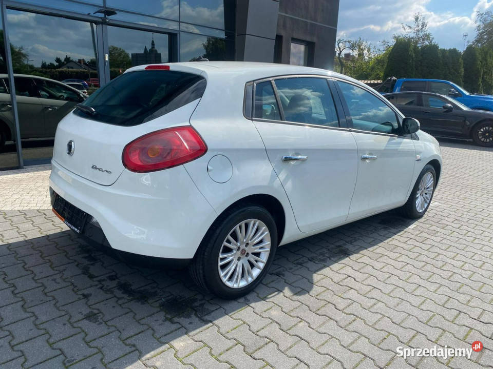 Fiat Bravo TJet multifunkcja nawigacja benzynka czujnik parkowania sprzedam