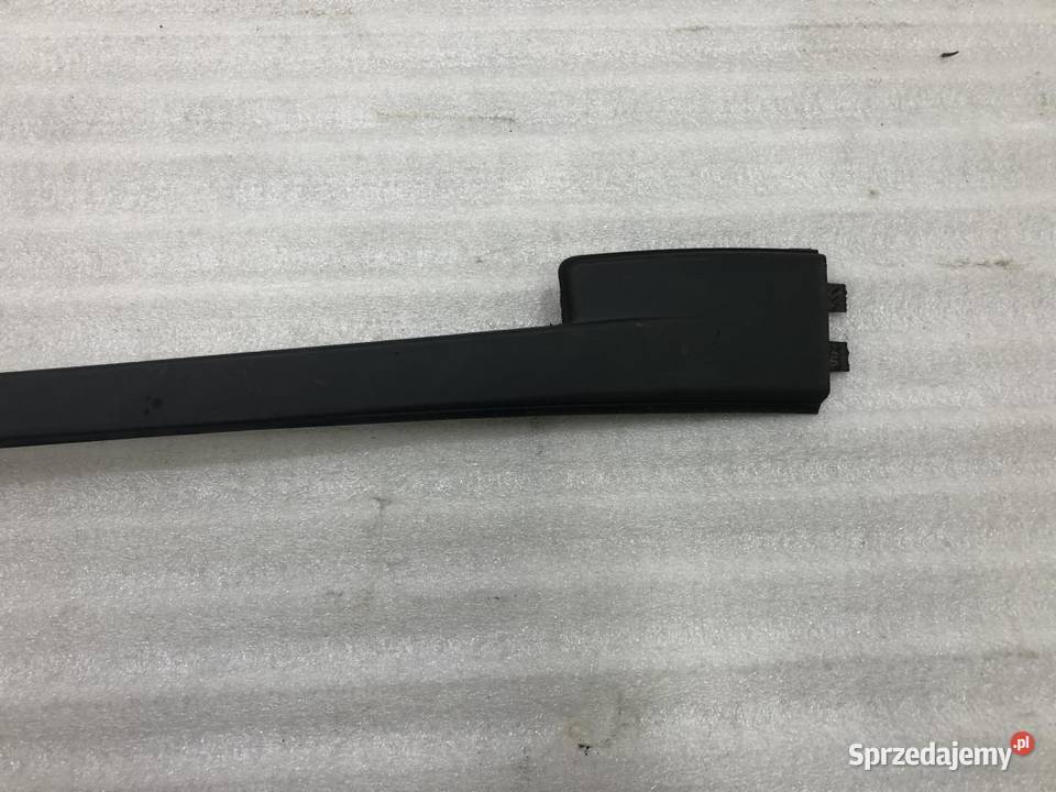 LISTWA SZYBY CZOŁOWEJ LEWA JEEP COMPASS I