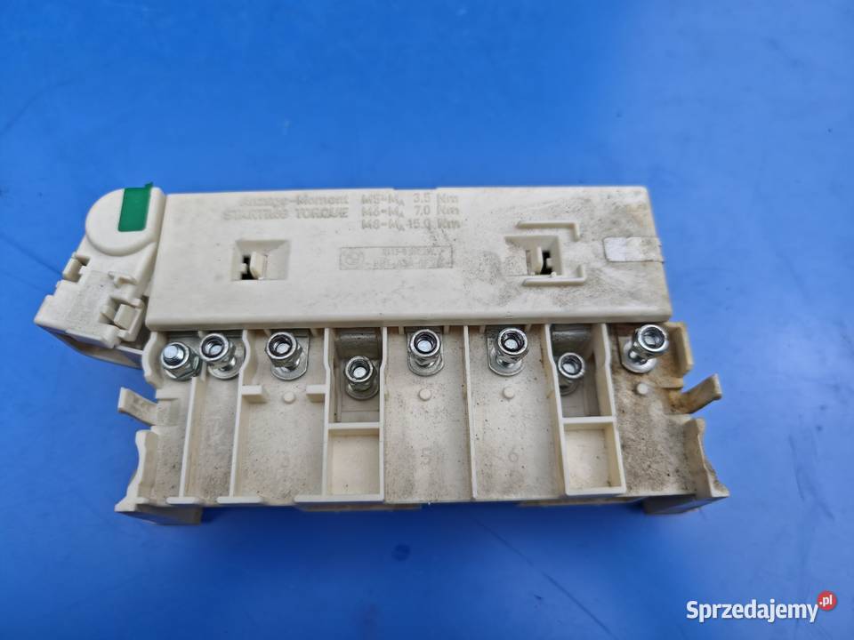 Bezpieczniki pod nogi pasażera BMW E38