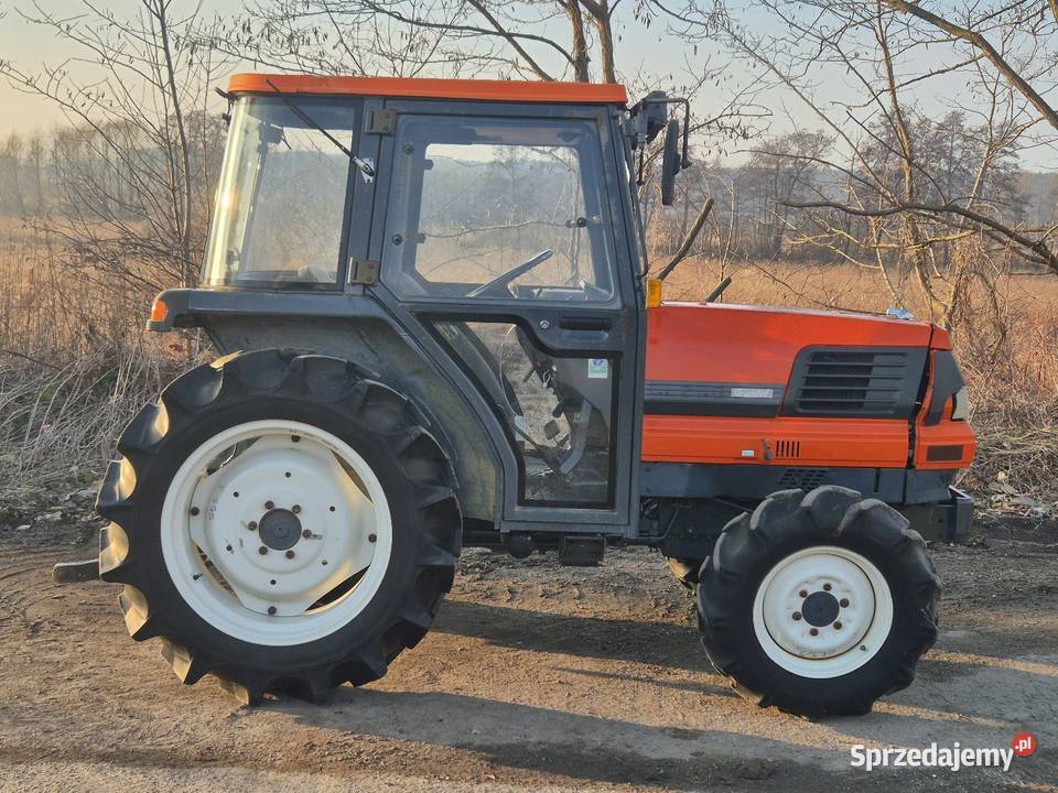 Traktorek KUBOTA GL280D 28 44 Wspomaganie Skrzynia biegów Automatyczna Małuszyn sprzedam