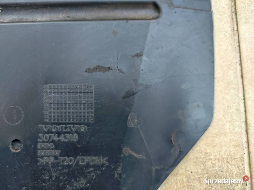 Volvo XC90 dolna osłona silnika 30744319 Karoseria Błonie
