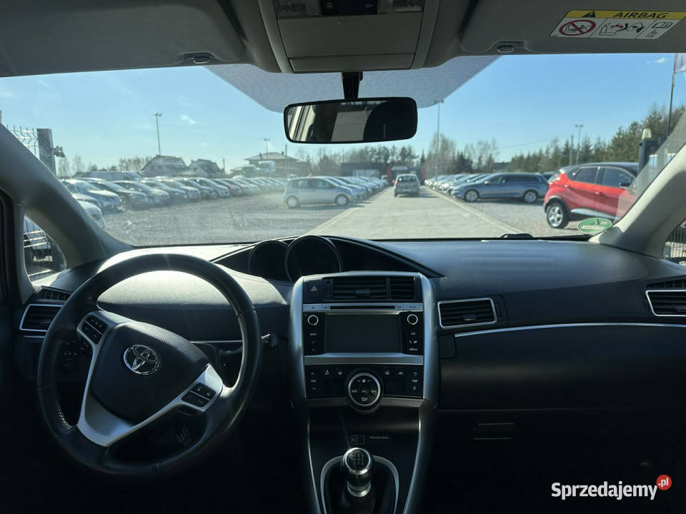 Toyota Verso Rok produkcji 2014 Lipówki