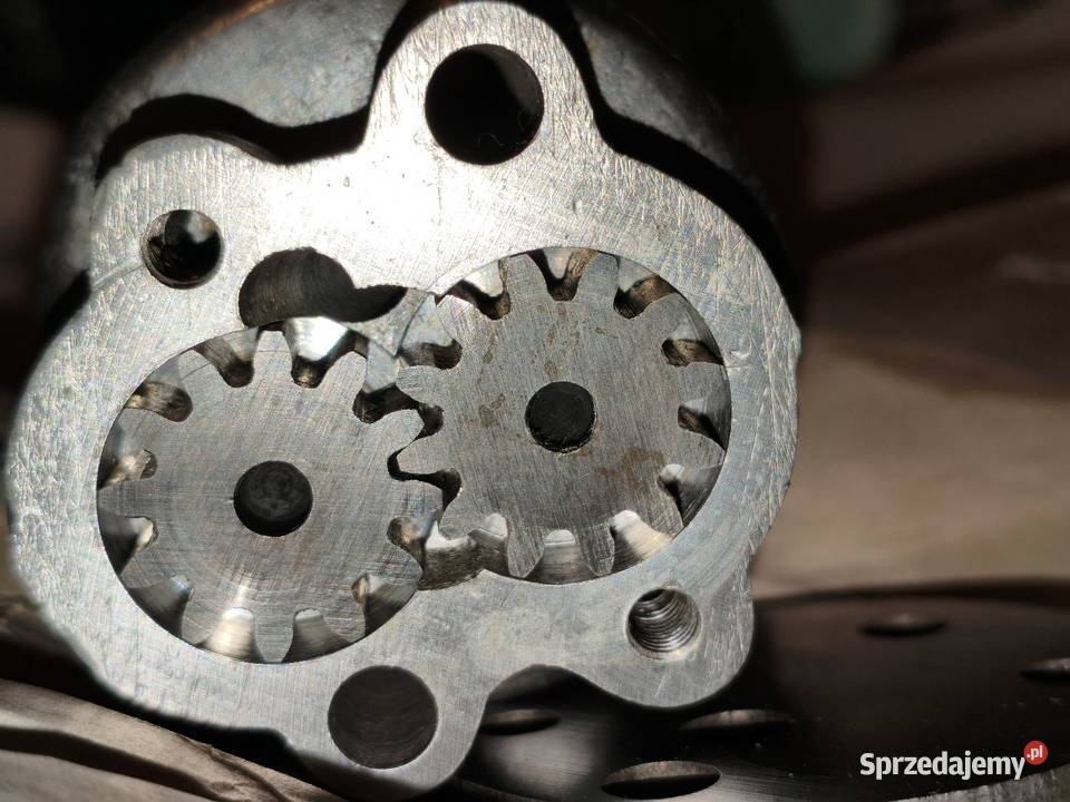 Pompa oleju Ural M61 M62 M63 M66 M67 Leszno