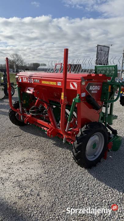 Siewnik Zbożowy Rzędowy SR250 AGROMASZ dostawa Siewniki i sadzarki Nowe Miasto nad Pilicą