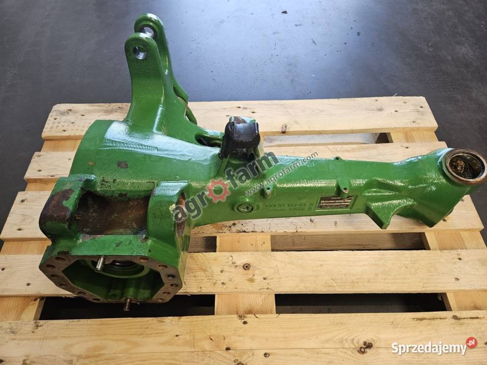 Obudowa mostu RH John Deere 6105MC 6120M 6140R Byków sprzedam