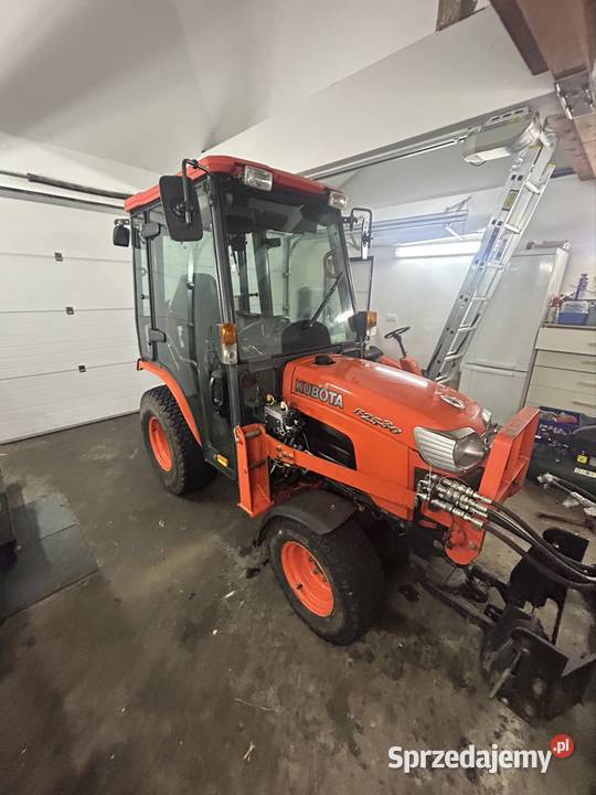 Kubota B2530 Zaczep górny Rolnictwo pomorskie Kaliska