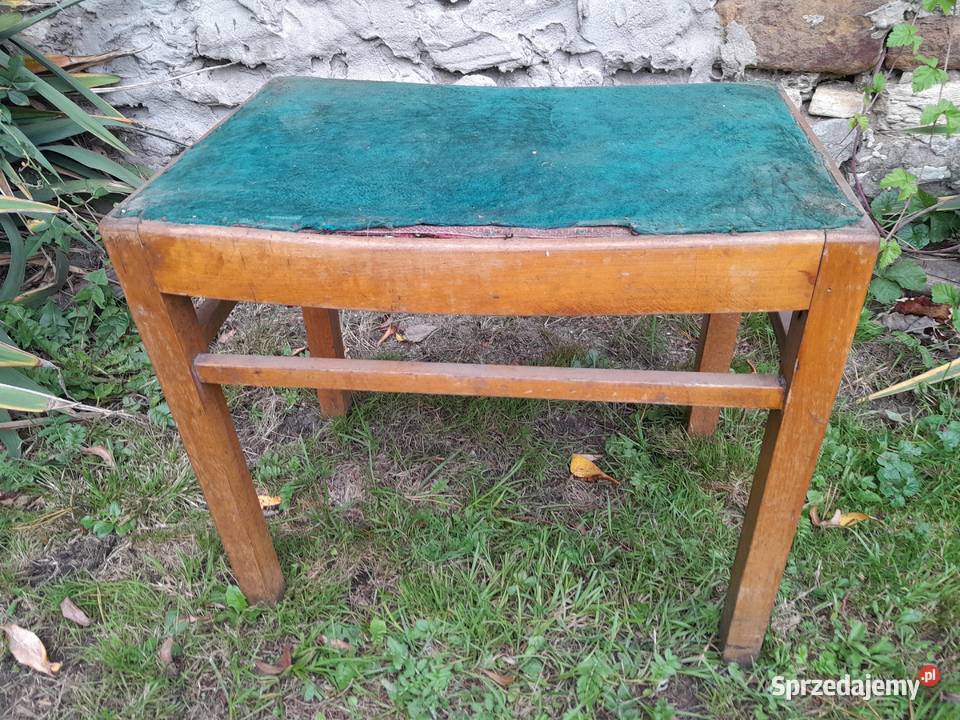 Stary drewniany tapicerowany taboret podnóżek Dąbrowa Górnicza sprzedam