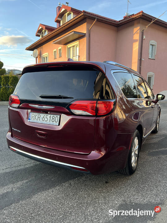 Chryster Pacifica 2018 36 V6 291 Rymanów