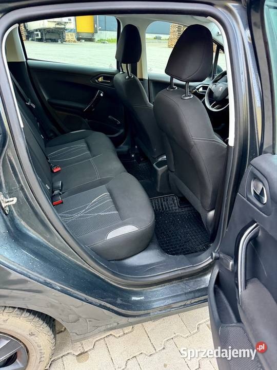 Peugeot 208 PolskiSalon MalyPrzebieg SCT światła LED