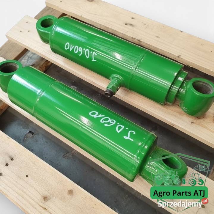 Cylinder hydrauliczny podnośnika AH144386 John Ciechanowiec