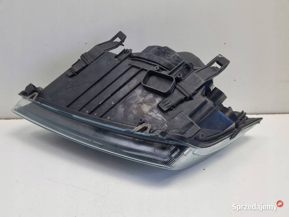 Ford Focus MK2 0411r PRZEDNIA LAMPA PRAWA PRAWY Lampy przednie Oświetlenie Janów