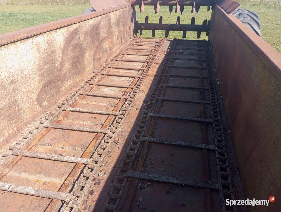 Rozrzutnik obornika nieuszkodzony Buk