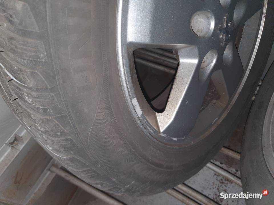 Koła z felgami opony zimowe Peugeot R16 205 60