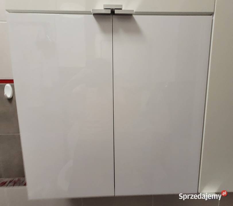 Sprzedam białe szafki łazienkowe na wysoki Łazienkowe mazowieckie Warszawa