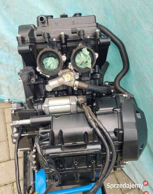SUZUKI GSX8R GSX 8 R 2023 OEM SILNIK KOMPLETNY