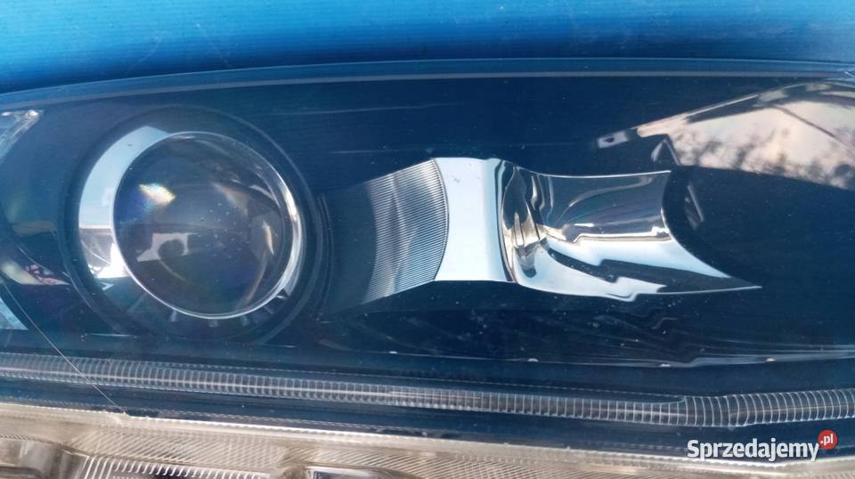 LAMPA PRAWY PRZÓD EUROPA XENON SKODA OCTAVIA III wielkopolskie Nowy Tomyśl