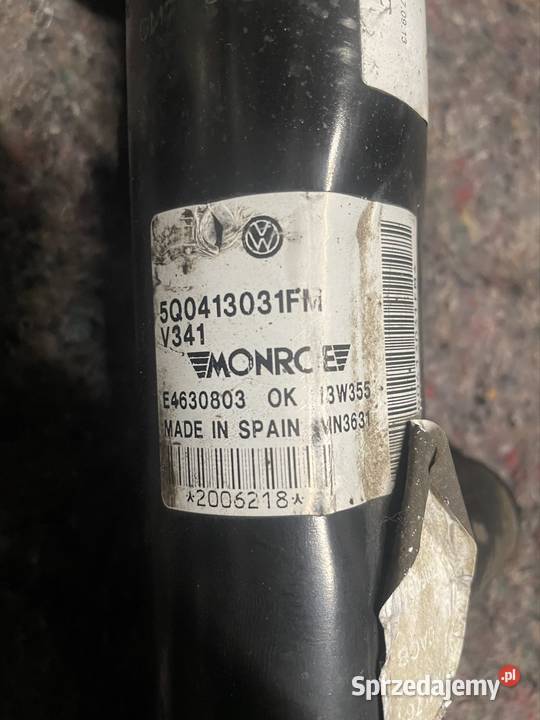 Amortyzatory komplet golf 7 R sprzedam