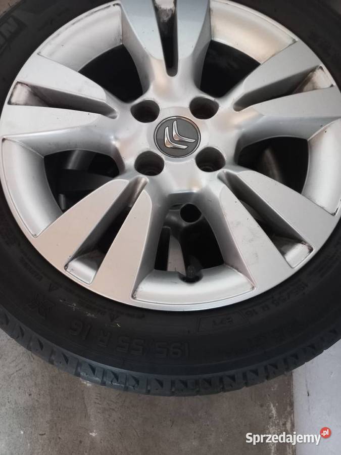 DS3 7500 przebieg na nowym silniku 1 właściciel 82KM Myszków