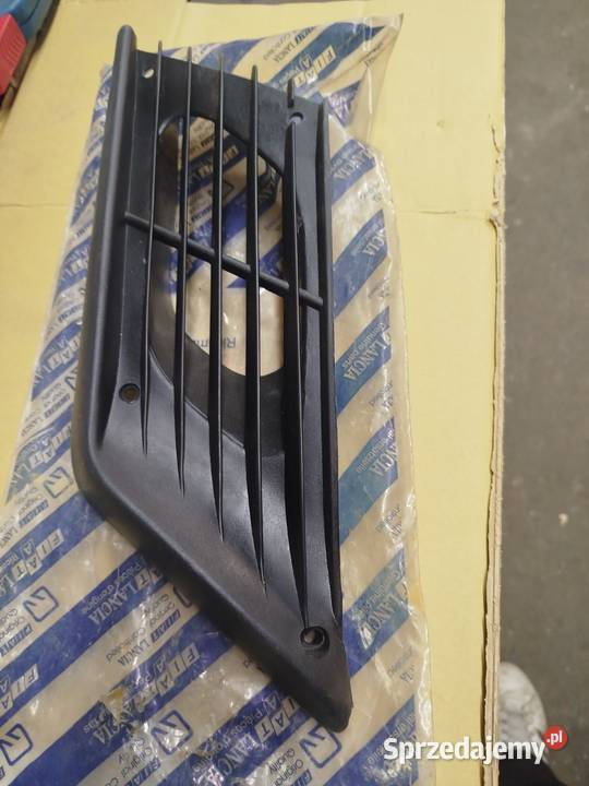Wlot powietrza boczny Fiat 126p FLEL Klucze sprzedam