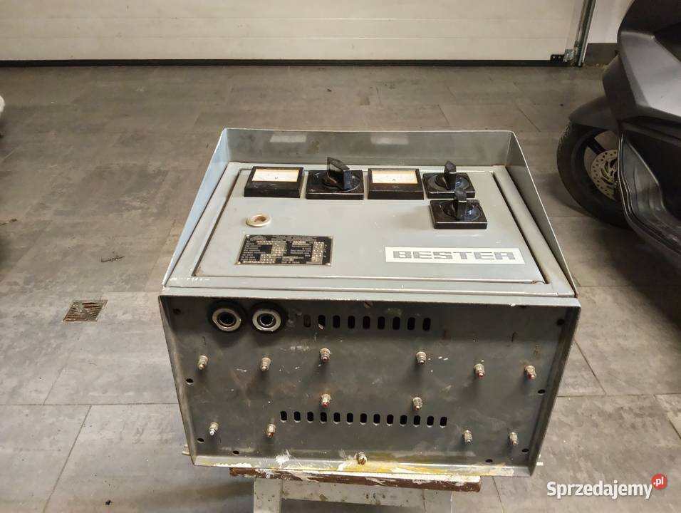 Prostownik BESTER 24 v Prostowniki warsztatowe