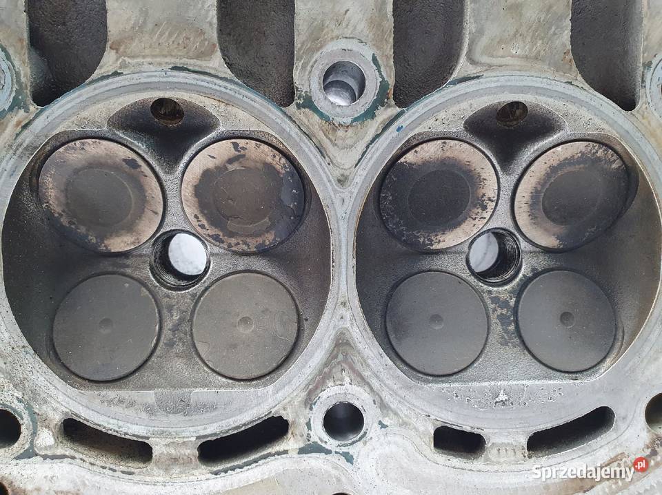GŁOWICA CYLINDRÓW Audi A3 8P Golf V 16 FSI osobowe Głowice cylindrów Chełm sprzedam