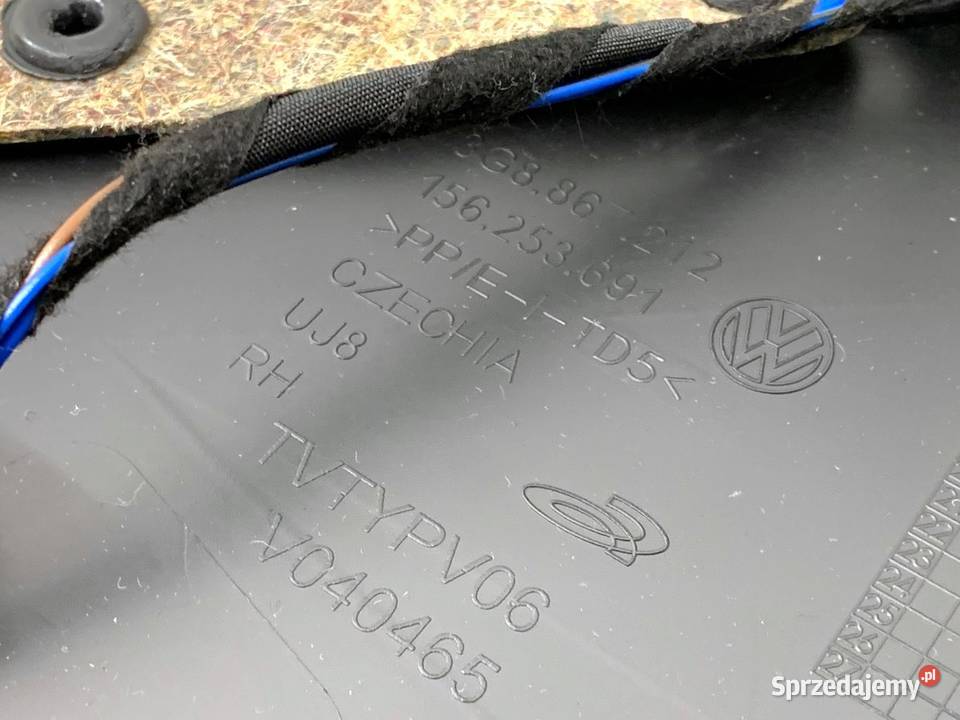 BOCZEK DRZWI PRAWY TYŁ VW ARTEON Hatchback podkarpackie sprzedam