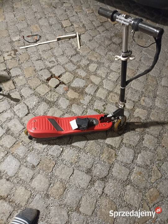 Hulajnoga elektryczna e scooter wielkopolskie Dzierzążenko