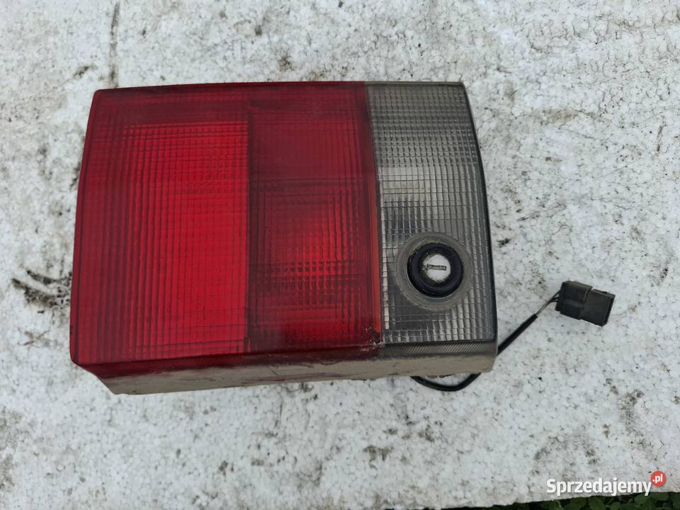 Lampa Tył Klapa Audi 80 B4 lubelskie Wisznice sprzedam
