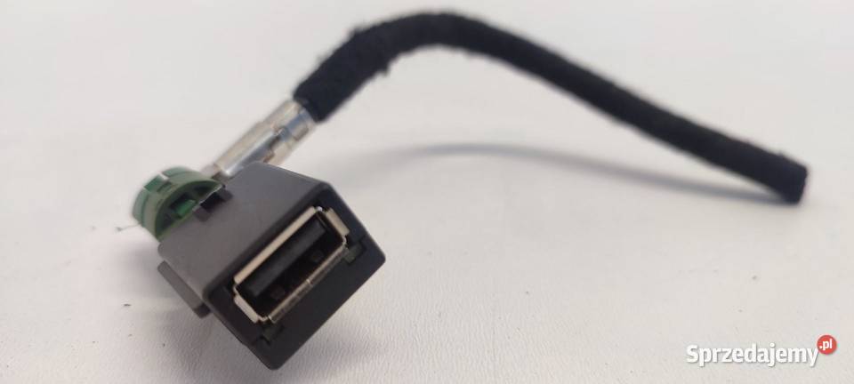 AUDI Q2 PORT GNIAZDO USB 5Q0035726