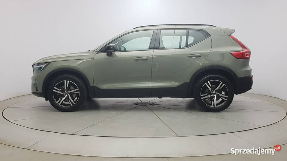 Volvo XC 40 B3 Plus Dark Z polskiego salonu