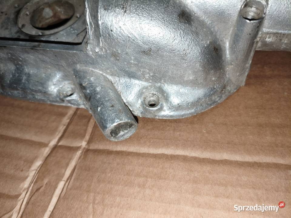 Dekiel pokrywa rozrządu silnika Ural M66 Motoryzacja Leszno