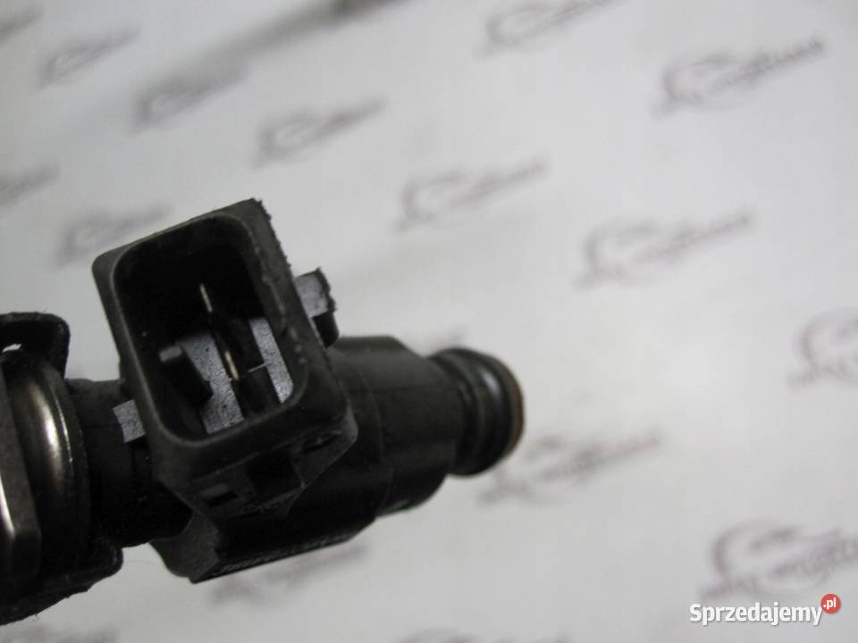 Audi TT 18 T 01r 224 listwa wtryskowa 06A133681E osobowe