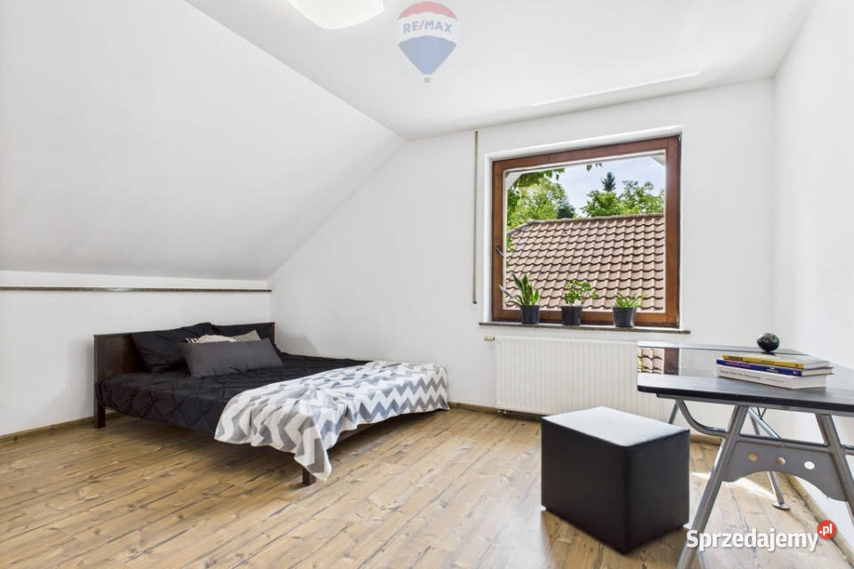 Dom z krytym basenem i pięknym ogrodem wolnostojący Sprzedaż sprzedam