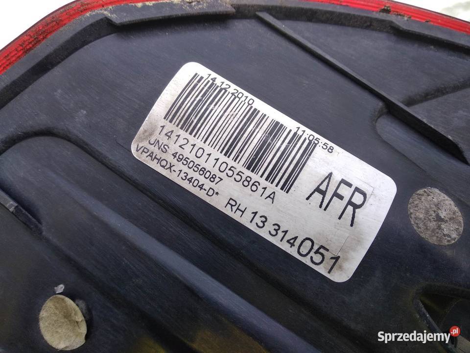 Opel Astra J kombi lampa tył tylna prawa narożna Sieradz
