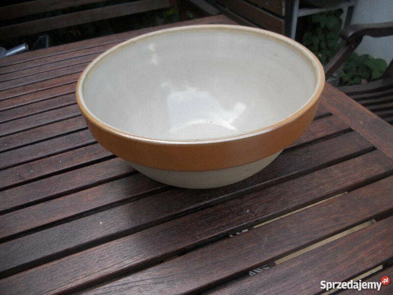 Duze gliniane misy na owocesalate