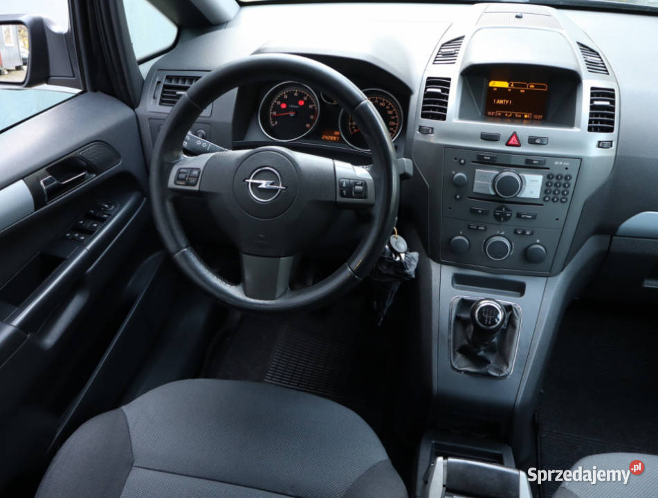 Opel Zafira 18 nieuszkodzony