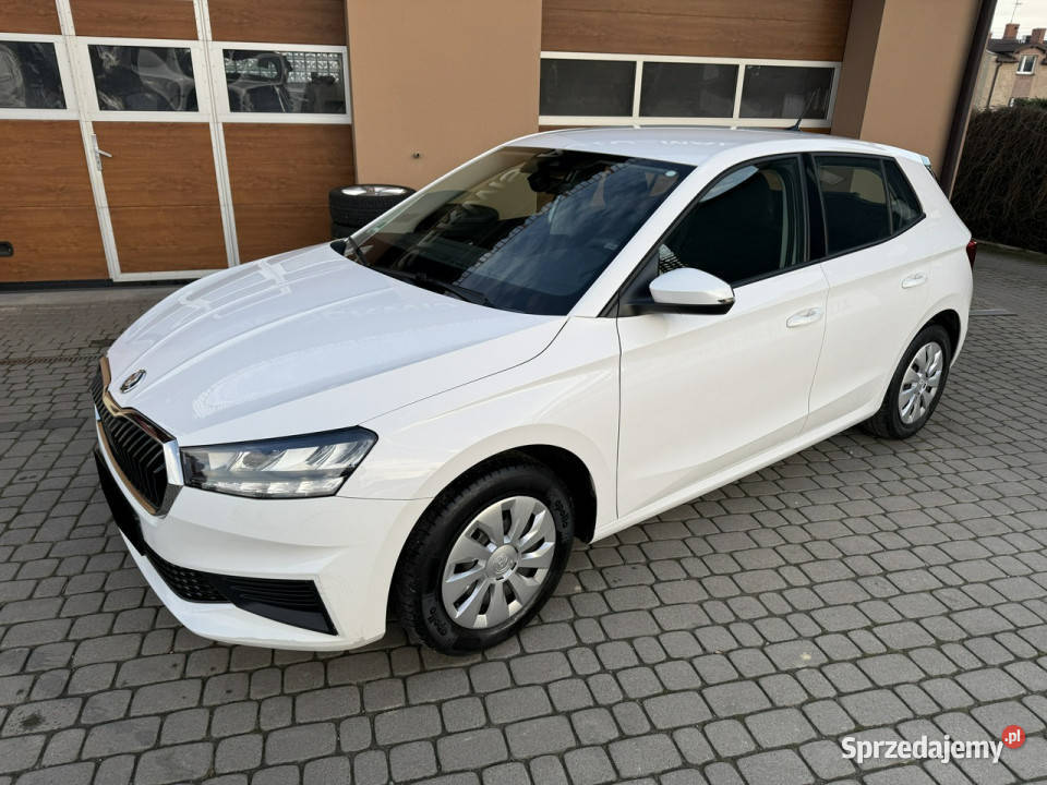 koda Fabia 10 65 Klima CarPlay Ledy Vat23 Serwis Orzech