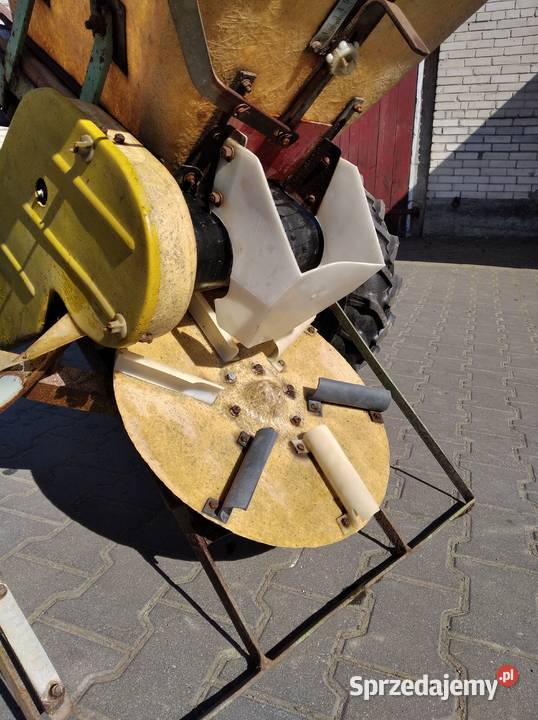 Sprzedam rozsiewacz nawozów KOS Siedlce sprzedam