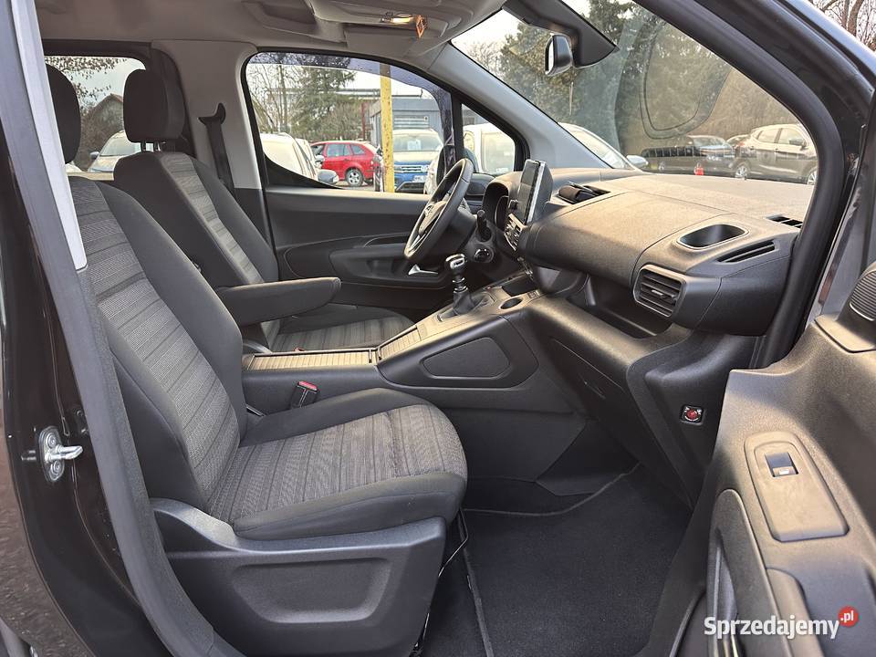 Opel Combo F VAT 23 Serwis Zamiana Kredyt przyciemniane szyby