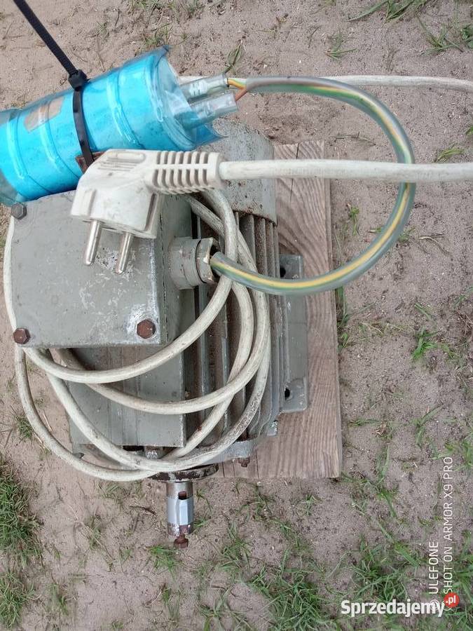 sprzedam silnik 055kw 1390 obr 230v380 Strzelno