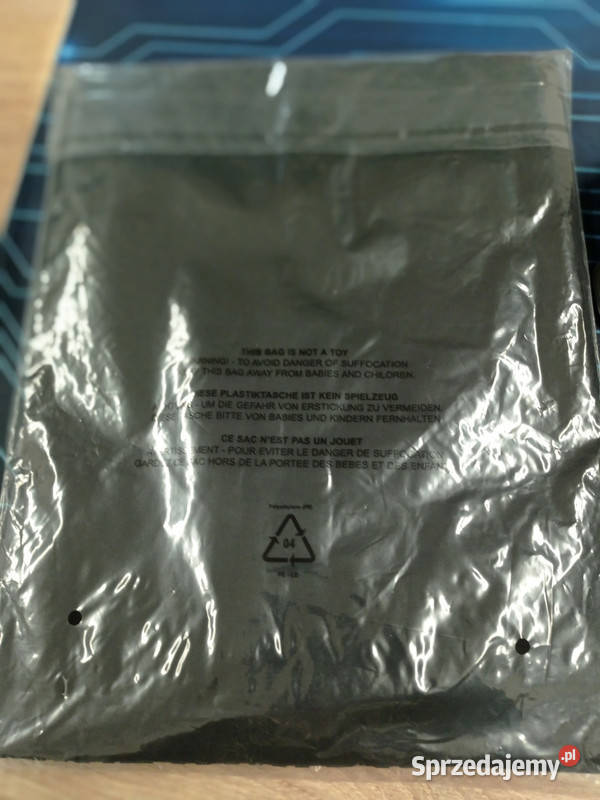 TShirt snickers logo rozmiar L czarna Maków Podhalański