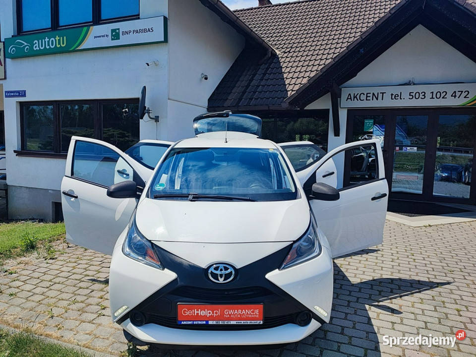 Toyota Aygo AYGO 10 x oryginał lakier II 2014 Rok produkcji 2016 Ustroń