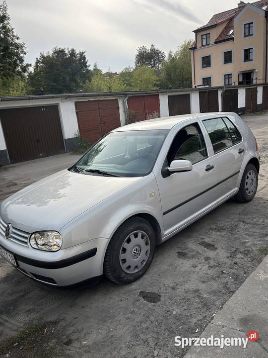 Golf 4 16 benz 5 drzwi klima manualna warmińsko-mazurskie Kętrzyn sprzedam