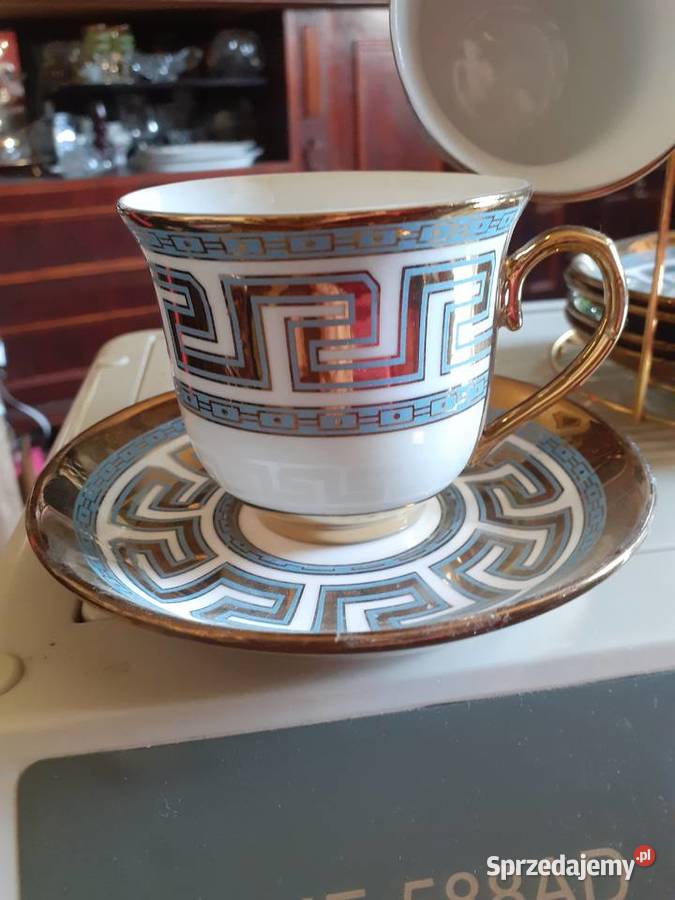 Serwis porcelana na 5 osób w koszyczku