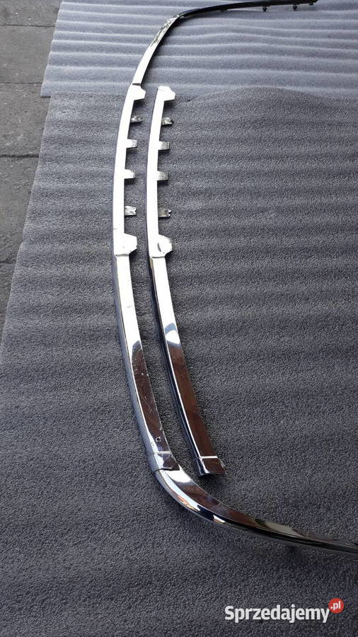 Opel Omega A lift listwa przedniego zderzaka