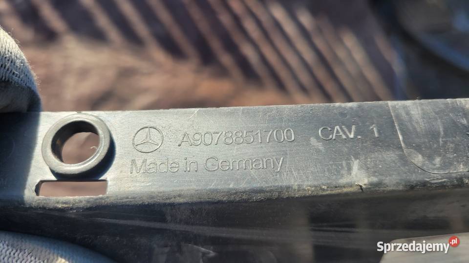 MERCEDES SPRINTER W907 ŚLIZG ZDERZAKA TYŁ