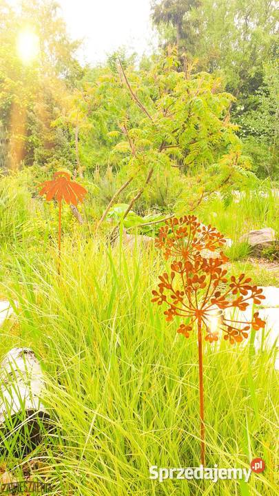 OZDOBY OGRODOWE ZE STALI CORTEN Architektura ogrodowa