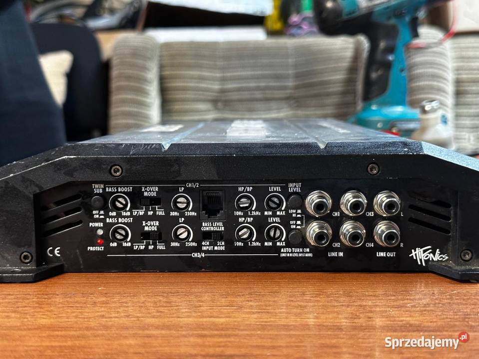 Wzmacniacz HIFONICS ZEUS ZRX4404