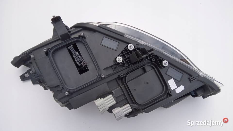 LAMPA HALOGEN PRAWY PRZÓD INFINITI Q30 QX30 Nowy Tomyśl sprzedam